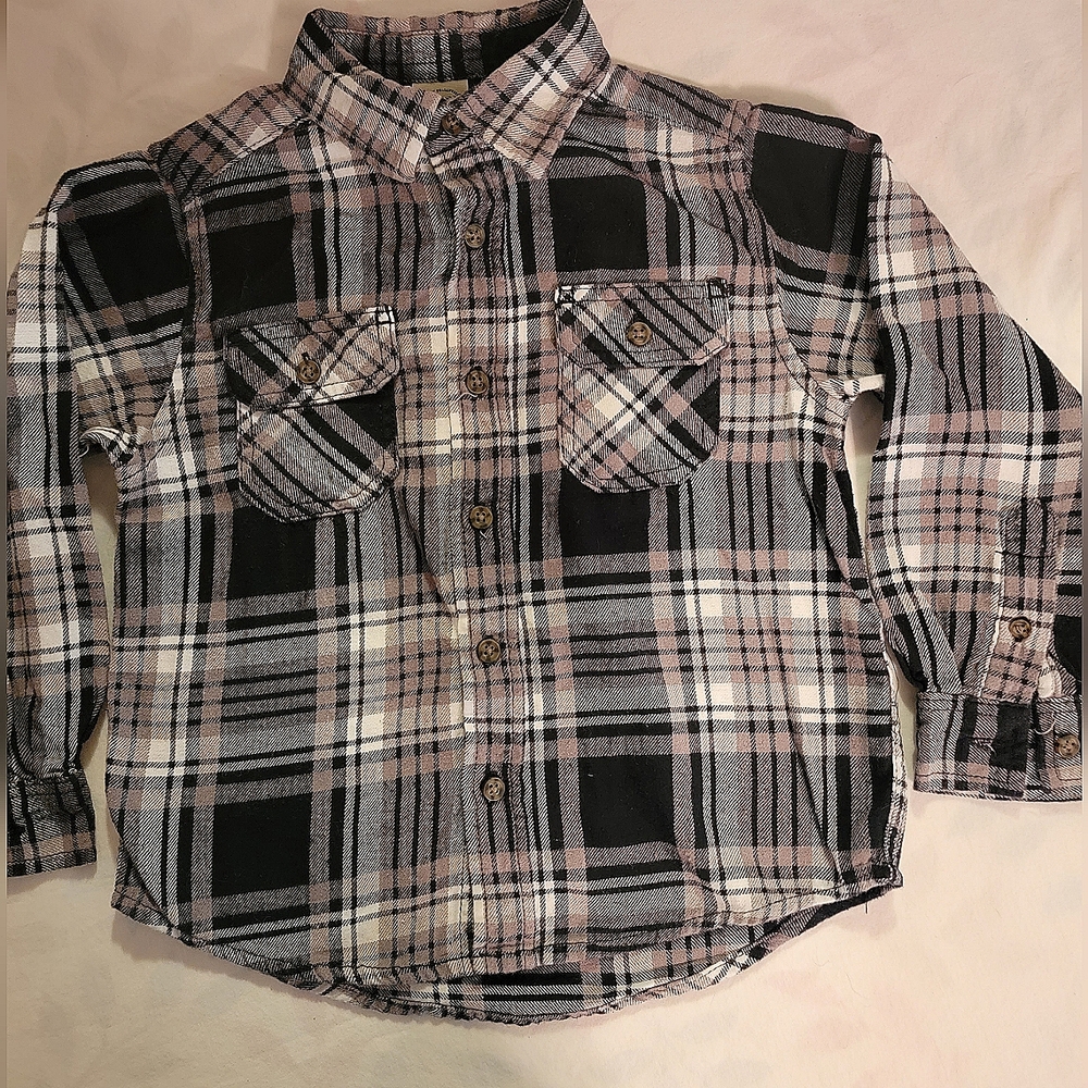 Faded Glory Flannel shirt.  Very soft, boys size 6-7. No rips/tears or stains.